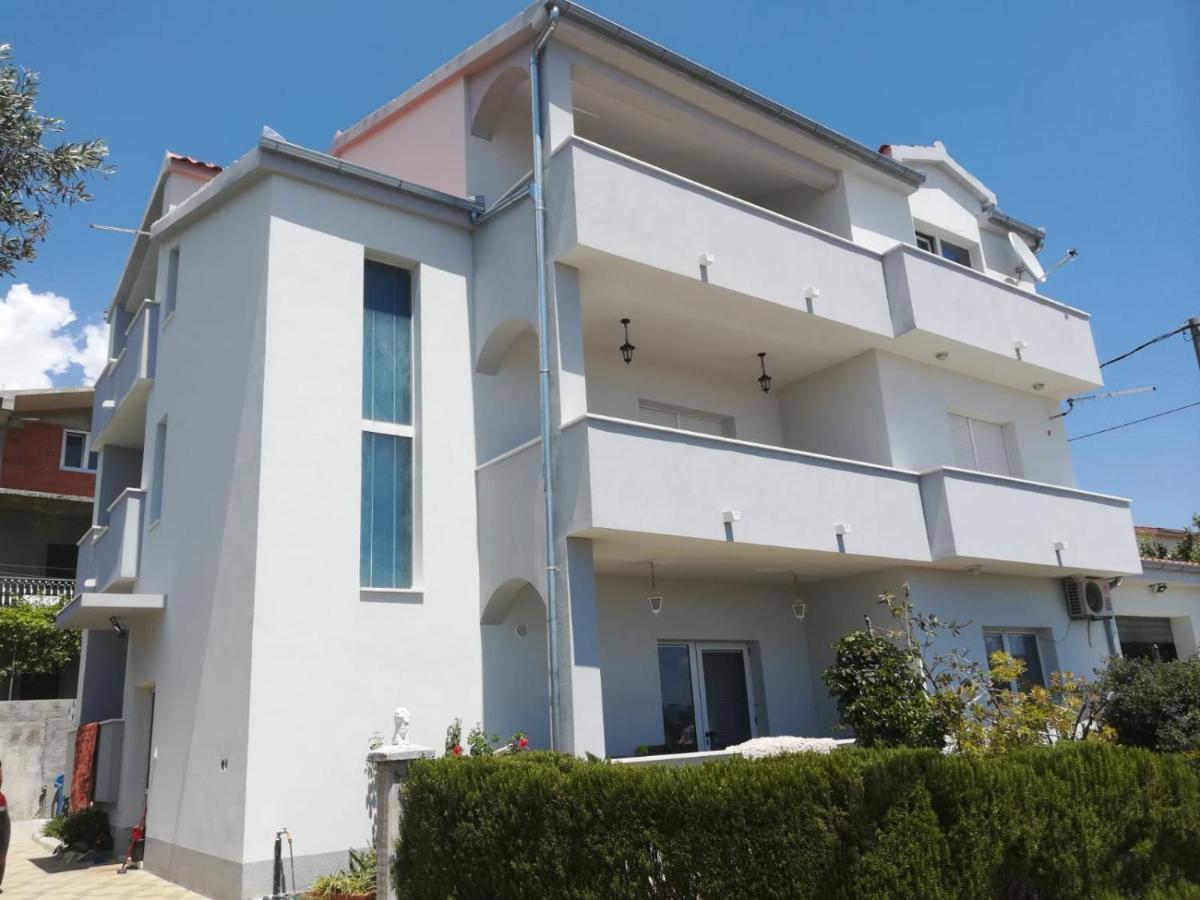 Apartment Istuk Каштела Екстер'єр фото
